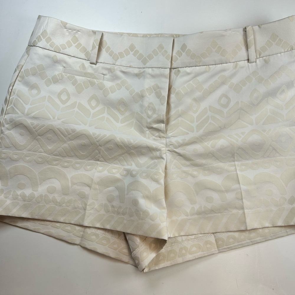 Ann Taylor LOFT New Riviera Shorts Cream Geometric Preppy 4"‎ Inseam Classic